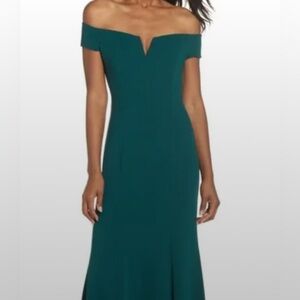 Vince Camuto Off the Shoulder Midi Green Dress, size 4P